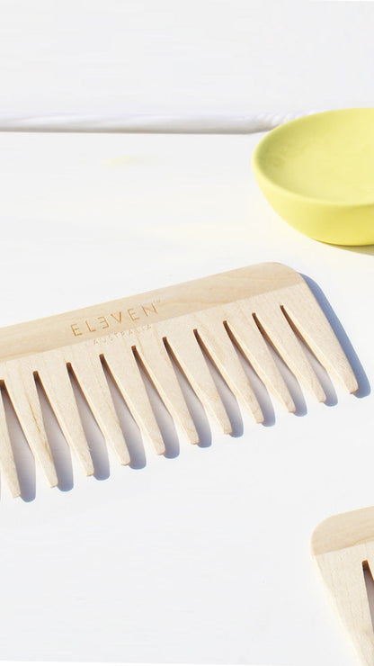 WOODEN WIDE TOOTH COMB
